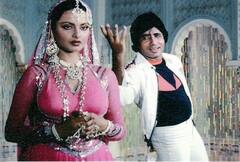 Bollywood Films Based On One Sided Love: रेखा से दीपिका पादुकोण तक, जब एकतरफा प्यार पर बेस्ड फिल्मों में इन एक्ट्रेसेस ने दिखाया दम