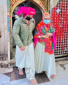 Dipika kakar और Shoaib Ibrahim ने किए अजमेर शरीफ के दर्शन, सिर पर पगड़ी और शॉल के साथ तस्वीरें