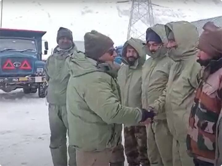बीआरओ ने 1 जनवरी 2022 से 175 वाहनों को पार करने के लिए सुरक्षित मार्ग तय किया है. बीआरओ के प्रयासों की नागरिक प्रशासन के साथ-साथ स्थानीय लोगों ने भी सराहना की है.