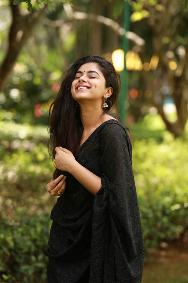 நின்று நிமிர்ந்ததும் வானில் விழா