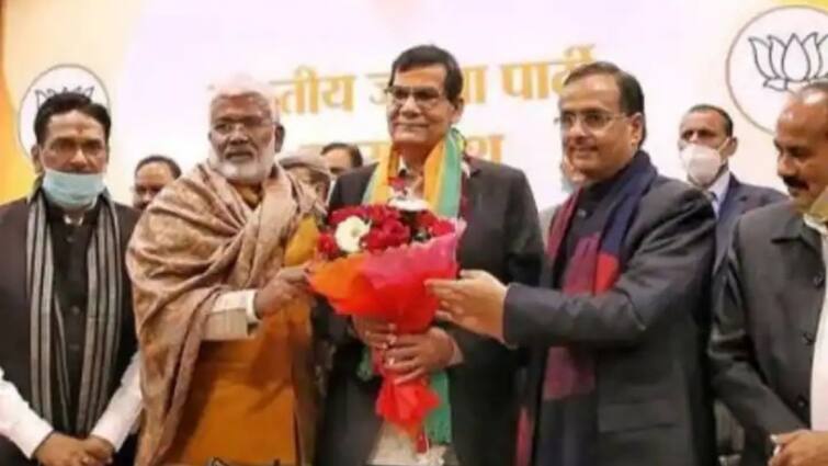 UP Election 2022: Former bjp mp harinarayan rajbhar claims ak sharma to be next uttar pradesh CM UP Election 2022: একে শর্মা হতে পারেন উত্তরপ্রদেশের মুখ্যমন্ত্রী! প্রাক্তন বিজেপি সাংসদের চমকপ্রদ মন্তব্য