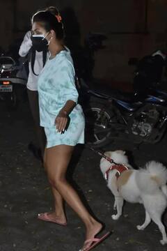 કરીના કપૂર અને મલાઈકા અરોરાનો સ્ટાઈલિશ કેઝ્યુઅલ લૂક, જુઓ તસવીરો