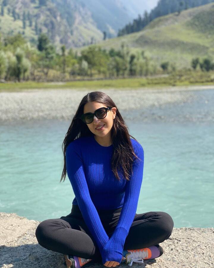 मीडिया रिपोर्ट्सनुसार, सारा अली खान असिस्टंट डायरेक्टर जेहान हांडाला (Jehan Handa) डेट क (photo:saraalikhan/ig)रत आहे.