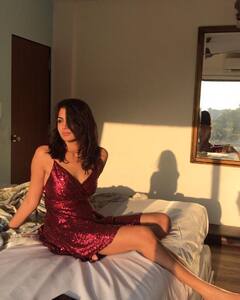 'कुमकुम भाग्य' की टीवी की संस्कारी बहू 'प्रज्ञा' रियल लाइफ में हैं बेहद ग्लैमरस, सृति झा की ये कातिलाना अदाएं देख हो जाएंगे आप भी दीवाने