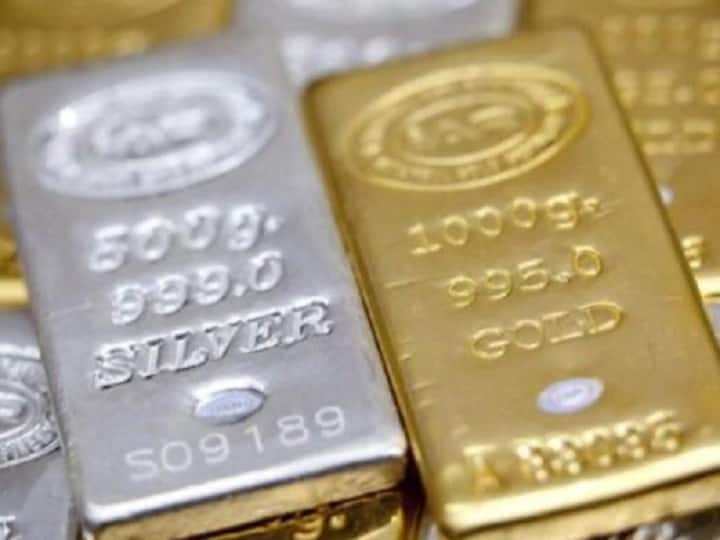 Gold Silver Price Today 13 January 2022 know rates in your city Telangana Hyderabad Andhra Pradesh Amaravati Gold-Silver Price: నేడు రూ.100 ఎగబాకిన పసిడి ధర.. 3 వేలకు పైగా వెండి పతనం.. ఇవాల్టి ధరలు ఇవే..