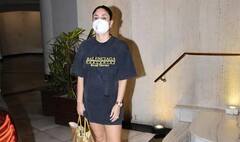 કરીના કપૂર અને મલાઈકા અરોરાનો સ્ટાઈલિશ કેઝ્યુઅલ લૂક, જુઓ તસવીરો