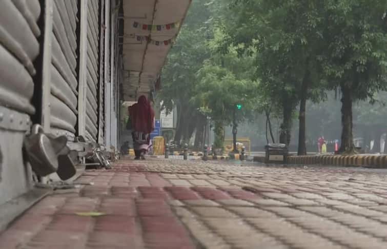 Delhi Weekend Curfew: Know These Important Guidelines Delhi Weekend Curfew:  দিল্লিতে শুরু উইকএন্ড কার্ফু, কীসে কীসে বাধা, কীসে ছাড়