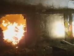 Gorakhpur News: ब्रेड-बिस्किट बनाने वाली फैक्ट्री में भीषण आग, जानें कैसे निकाला गया 100 फंसे मजदूरों को