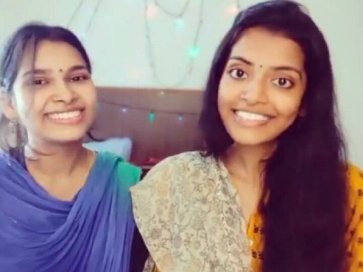 Duo singing Poongathave Thazlthiravai from Nizhagal take the internet into sweep ஃபேஸ்புக், ட்விட்டர் முழுக்க ஆக்கிரமித்த பூங்கதவே தாழ் திறவாய் - அசத்திய பெண் குயில்கள்...