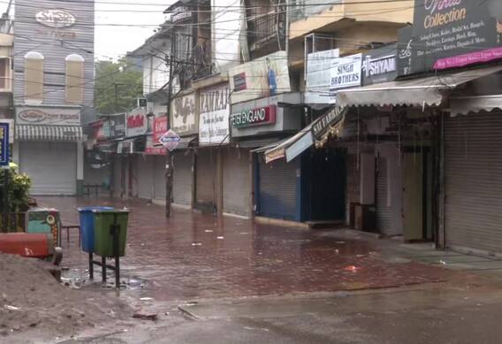 દિલ્હીમાં વીક-એન્ડ કરફ્યુમાં આવો છે માહોલ