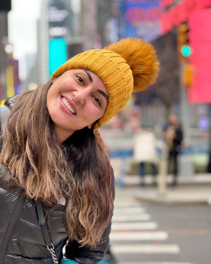 हिंदी मालिका 'ये रिश्ता क्या कहलाता है' मधील हिना खानच्या फॅन्सची संख्या दिवसेंदिवस वाढतेय. बिग बॉसच्या अकराव्या सीझनमध्ये हिना झळकली होती, तेव्हापासून तिची लोकप्रियता आणखी वाढली आहे. (फोटो :realhinakhan/ig)