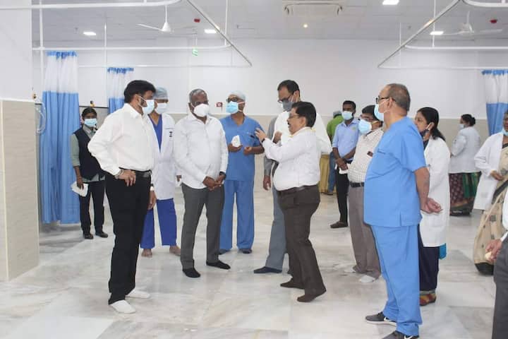 నీతి ఆయోగ్ స్టడీ చేసి భారతదేశం లోనే అత్యుత్తమ లాభాపేక్షలేని ట్రస్ట్ హాస్పిటల్గా గుర్తించిందని బాలకృష్ణ వివరించారు.