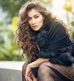 Raai Laxmi: అందాల ఆరబోత మరీ ఈ రేంజ్ లోనా..? నటి ఫొటోలు వైరల్..