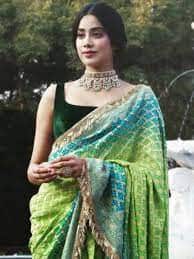 Janhvi Kapoor Photos: जाह्नवी कपूर साड़ी में लगती हैं अप्सरा से भी ज्यादा खूबसूरत, तस्वीरों से नजरें हटाना हो जाएगा मुश्किल