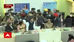 Breaking : ਚੰਡੀਗੜ੍ਹ ‘ਚ ਬੀਜੇਪੀ ਦੀ ਸਰਬਜੀਤ ਕੌਰ ਬਣੀ ਮੇਅਰ, ਆਪ ਵੱਲੋਂ ਹੰਗਾਮਾ