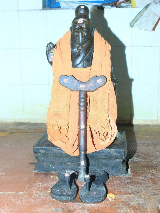 அகஸ்திய முனிவருக்கு கோயிலில் தனி சிலை
