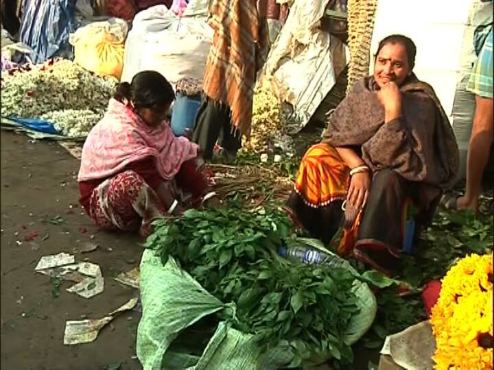 বাজারে অধিকাংশেরই মুখে নেই মাস্ক। ধরা পড়তেই যুক্তি খাড়া করছেন বিধিভঙ্গকারীরা।