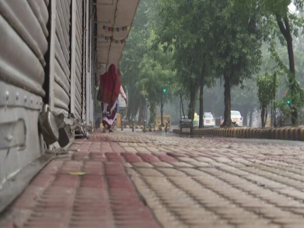 Delhi Weekend Curfew Markets Closed Roads Empty On First Day Of