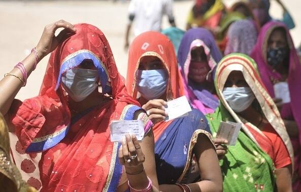 Election 2022 Dates Announced One Booth In Each Constituency To Be Totally Manned By Women Staff ECI Election 2022 Dates: ৫ রাজ্যে ভোটে প্রতি বিধানসভা কেন্দ্রে অন্তত একটি বুথের দায়িত্বে মহিলারা