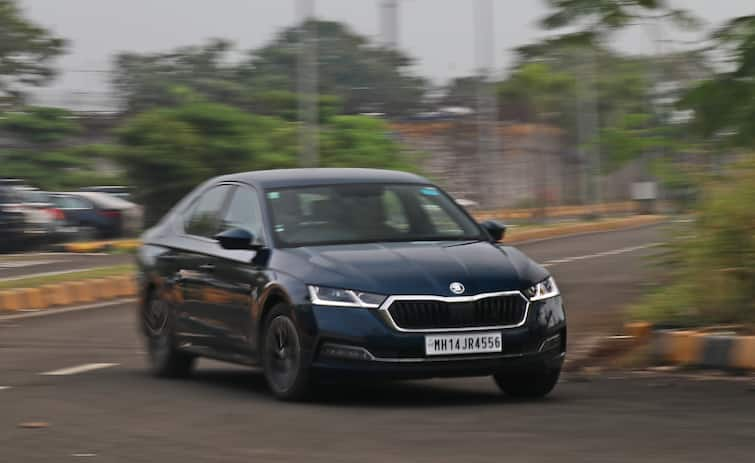 New Skoda Octavia sedan India full review latest SUVs interior features and specifications New Skoda Octavia Review: Skoda Octavia Sedan's Full Review, Specifications & Price In India