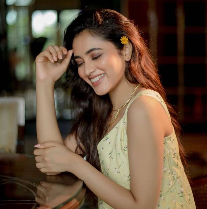 రీసెంట్ గా ఈమె నటించిన 'డాక్టర్' అనే తమిళ సినిమా భారీ విజయాన్ని అందుకుంది. (Photo Credit: Instagram)