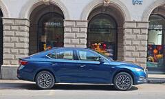 Skoda Octavia Review: ઓછા ભાવે લક્ઝરી સેડાન છે સ્કોડાની આ કાર, 12 સ્પીકરની સાઉન્ડ સિસ્ટમ સાથે મળે છે આ ફીચર