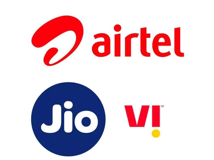 mobile recharge plan jio vs airtel vs vi which annual plan jio gives 2gb data regular in 200 rupees monthly Jio vs Airtel vs Vi: साल भर का प्रीपेड प्लान खरीदने पर यहां 200 रुपये के मंथली खर्च में मिल रहा है रोजाना 2GB डेटा!