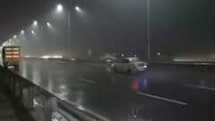 Delhi में लगातार बारिश से साफ हुई हवा... तापमान में भी आई गिरावट | Speed News