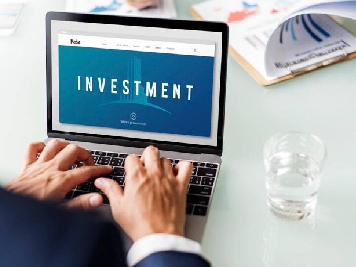 नेशनल सेविंग्स सर्टिफिकेट्स स्कीम में निवेश करने पर आपको इनकम टैक्स (Income Tax) में भी काफी छूट मिलती है. इसके साथ ही इस स्कीम को लेते वक्त जो ब्याज दर तय होती है वह पूरी स्कीम के दौरान लागू रहती है. (PC: Freepik)