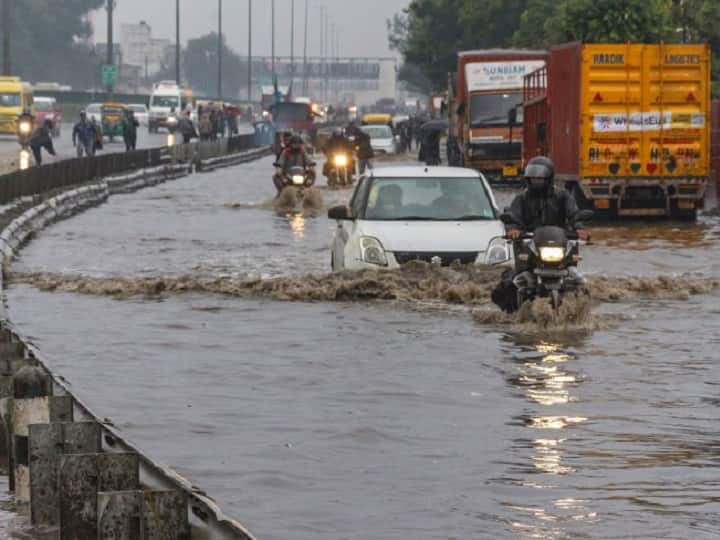 Weather Update: Delhi-NCR Witness Spells Of Rain, Weather Likely To Improve Monday Onwards Weather Update: Delhi-NCR Continue To Witness Rain, Weather Likely To Improve Monday Onwards