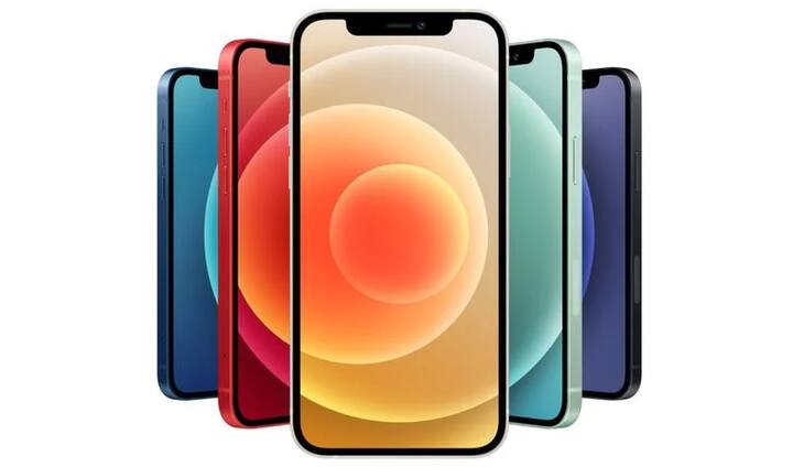 Apple iPhone 12 Mini: इसमें 5.4 इंच की डिस्प्ले दी गई है. फोन में 64जीबी और 256जीबी की इंटरनल मैमोरी का ऑप्शन है. फोन IP68 सर्टिफिकेशन के साथ आता है. मतलब इसे 30 मिनट तक 1.5 मीटर तक पानी के अंदर रखने पर यह खराब नहीं होगा. फ्लिपकार्ट पर 64 जीबी वेरिएंट की कीमत 40999 रुपये है.