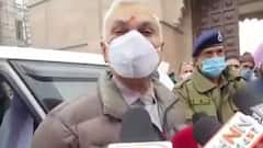 यूपी के मुख्य सचिव ने Omicron को महज सर्दी-जुकाम बताया, कहा- घबराने की बात नहीं