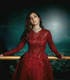 Keerthy Suresh pics: ஹாலிவுட் ஹீரோயின் ரேஞ்சில்...வித்தியாசமான உடையில் இதுவரை பார்க்காத கீர்த்தி சுரேஷ்...!