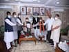 Chhattisgarh: बीजेपी प्रतिनिधिमंडल ने राज्यपाल को सौंपा ज्ञापन, सीएम भूपेश बघेल पर रमन सिंह ने कही ये बात
