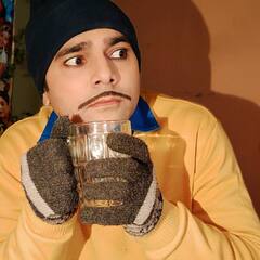 Deepesh Bhan Wife: भाबीजी घर पर हैं में ढूंढते रहते हैं कुंवारी कन्या लेकिन असल जिंदगी में शादीशुदा और एक बच्चे के पिता हैं ‘मलखान’, देखें तस्वीरें