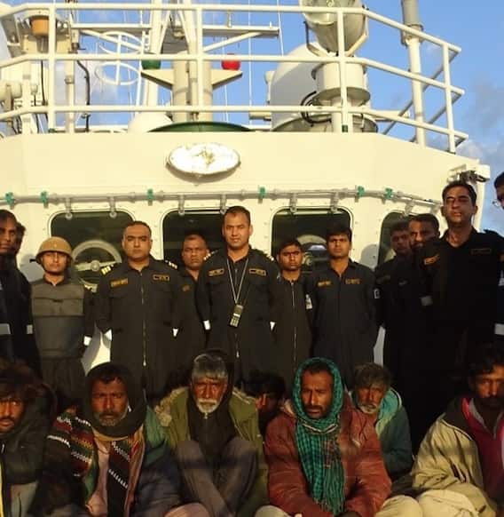 Indian Coast Guard Apprehends Pakistani Boat 'Yaseen', Crew Brought To Porbandar For Interrogation