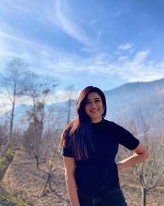 पहाड़ी वादियों का लुत्फ उठाती नजर आईं Shweta Tiwari, मनाली में इस शख्स के साथ छुट्टियां मनाने पहुंची एक्ट्रेस