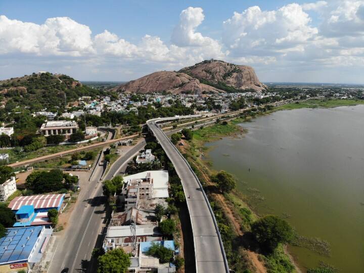 ஞாயிற்றுக்கிழமை ஊரடங்கை முன்னிட்டு மதுரை மாநகர் முழுதும் அமைதியாக காட்சியளிக்கிறது