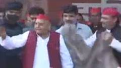 Lucknow: सीट शेयरिंग को लेकर Akhilesh Yadav और Shivpal Yadav की अहम बैठक। HINDI NEWS