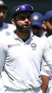 Virat Kohli's sledge to Dean Elgar caught on stump mic IND vs SA: ‘તું જસપ્રીત બુમરાહથી ભાગી રહ્યો છે, વિશ્વાસ થઇ રહ્યો નથી’ કોહલીએ એલ્ગર પર કરેલી ટિપ્પણીનો વીડિયો વાયરલ