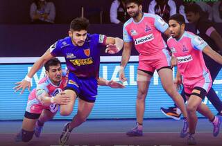 Pro Kabaddi League 2021-22: जयपुर पिंक पैंथर्स के खिलाफ रुक गई नवीन एक्सप्रेस, सीजन में पहली बार दबंग दिल्ली को मिली हार