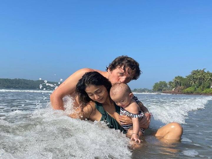 shriya saran opens up about her one year old baby Radha and hers birthday Watch Video | எங்க வீட்ல இன்னைக்கு விசேஷம்.. க்யூட் வீடியோ வெளியிட்டு ஆச்சர்யம் கொடுத்த ஸ்ரேயா!