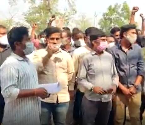 Ananthapuram Sachivalaya Udyogulu : సచివాలయ ఉద్యోగులు నల్లబ్యాడ్జీలు ధరించి నిరసన