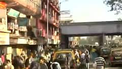 Maharashtra Corona Crisis | Mumbaikars inviting corona amid surge | Ground Report