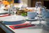 Restaurant Etiquette: রেস্তোরাঁয় গেলে ভুলেও এই কাজগুলি করবেন না
