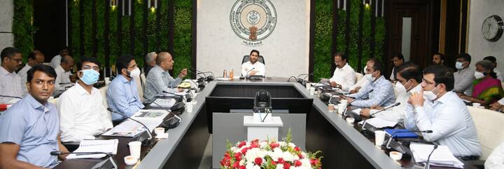 రాష్ట్రంలో నైట్ కర్ఫ్యూ విధించాలని అధికారులను ఆదేశించిన సీఎం జగన్