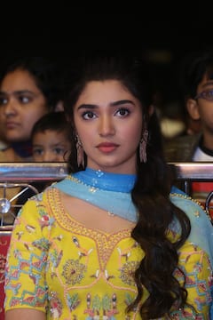 Krithi Shetty Photos: నా ఫస్ట్ డాన్స్ సాంగ్..ఎప్పటికీ మరిచిపోనన్న కృతిశెట్టి