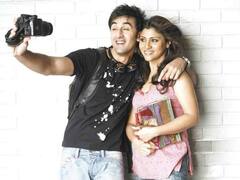 Akshay Kumar से लेकर Ishaan Khattar तक... अपनी उम्र से बड़ी हीरोइनों के साथ ऑनस्क्रीन रोमांस कर चुके हैं ये सुपरस्टार