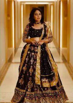 John Abhrahm ਤੋਂ Nora Fatehi ਤੱਕ ਇਹ Celebs ਹਾਲ ਹੀ 'ਚ ਹੋਏ ਕੋਰੋਨਾ ਦਾ ਸ਼ਿਕਾਰ