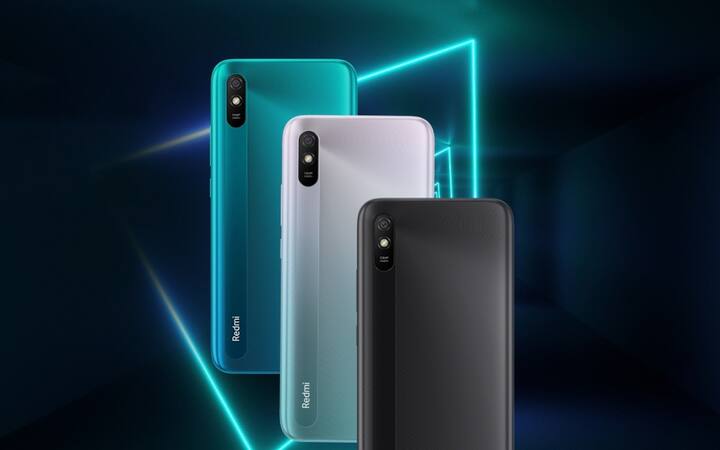 redmi 9A Sport: इस फोन में 3 जीबी की रैम के साथ 32 जीबी की इंटरनल मैमोरी दी गई है. फोन में 6.53 इंच की डिस्प्ले दी है. पावर बैकअप के लिए इसमें 5000mAH की बैटरी दी गई है. फोन के रियर में 13 मेगापिक्सल और फ्रंट में 5 मेगापिक्सल का कैमरा दिया गया है. अमेजन पर इसकी कीमत 7999 रुपये है.